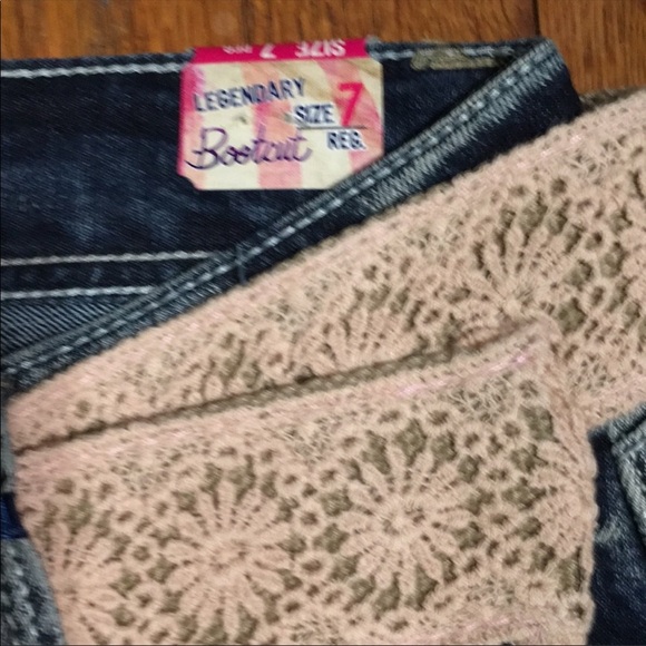 Wallflower Juniors boot cut jeans - Picture 8 of 9